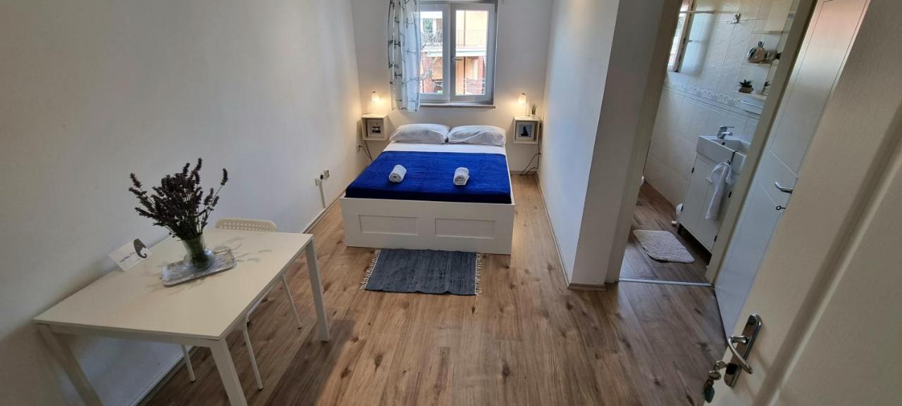 Appartamento Tiny Studio Big Living Rovigno Esterno foto